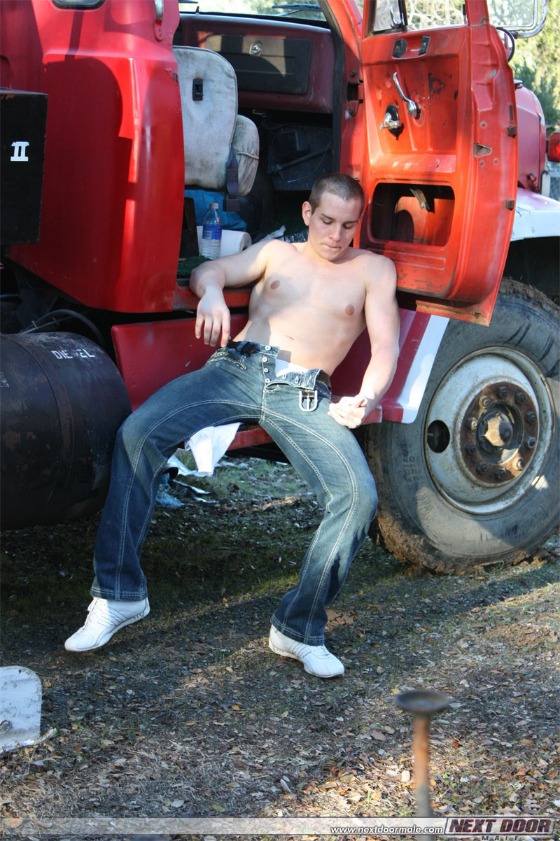 Handsome truck driver Dylan McLovin strips outdoors and jerks off  