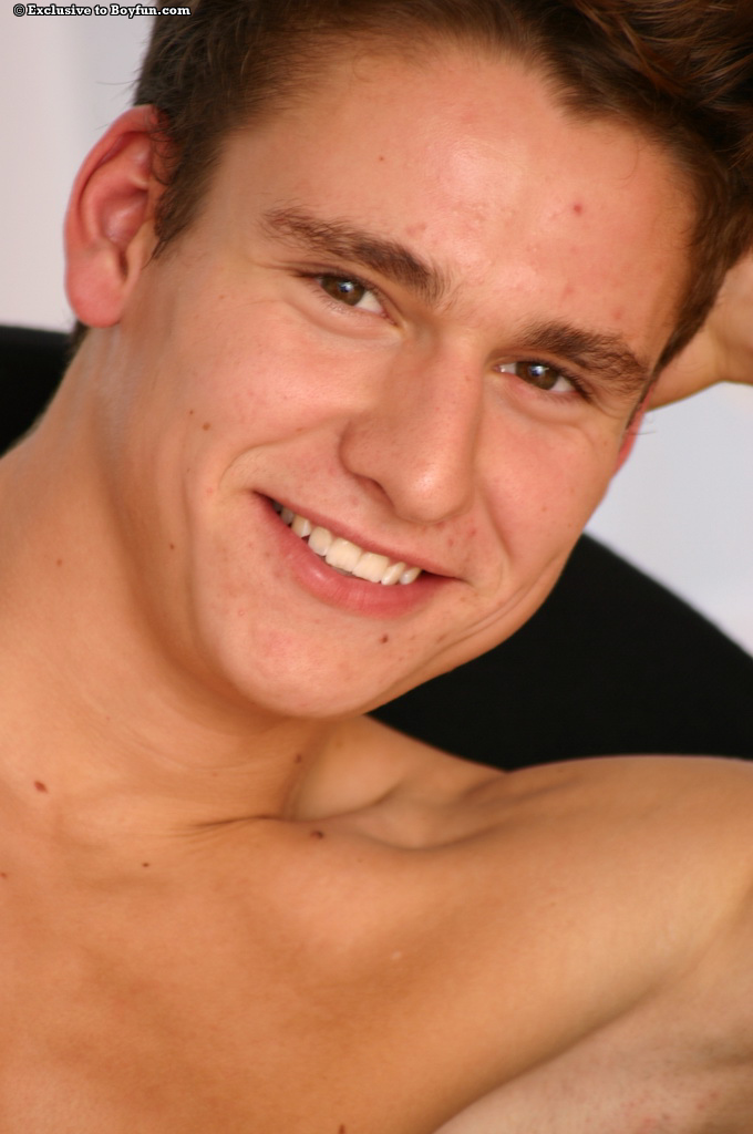 Brown-haired gay looker Tomas loses his clothes and poses naked in a solo  