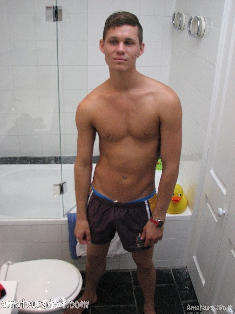 Amateur gay Tate Ryder unveils his body and jacks off his boner in the toilet  